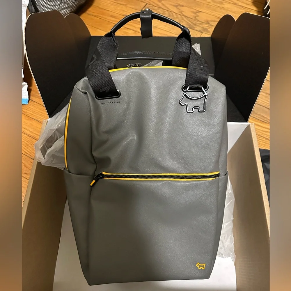 *NEW* 2025 Scotty Cameron Club Cameron Grey Yellow Limited Lined Cooler Backpack - Picture 2 of 3